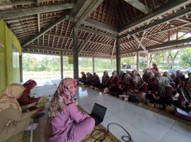 SOSIALISASI TANAMAN OBAT KELUARGA DAN AKUPRESURE